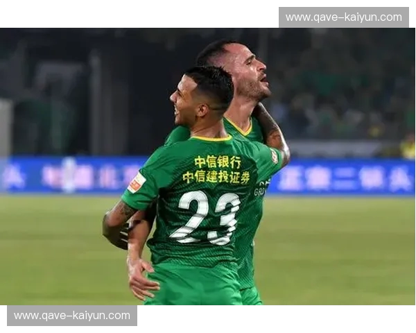 橙绿争锋的无声前哨：鲁能vs国安赛前海报里的“国家德比”灵魂