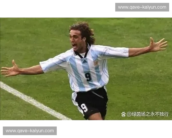 罗马王子与佛罗伦萨战神：托蒂与巴蒂斯图塔的绿茵绝唱